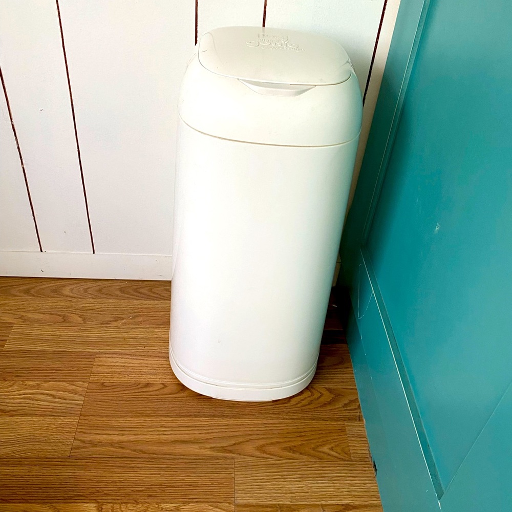 Diaper genie